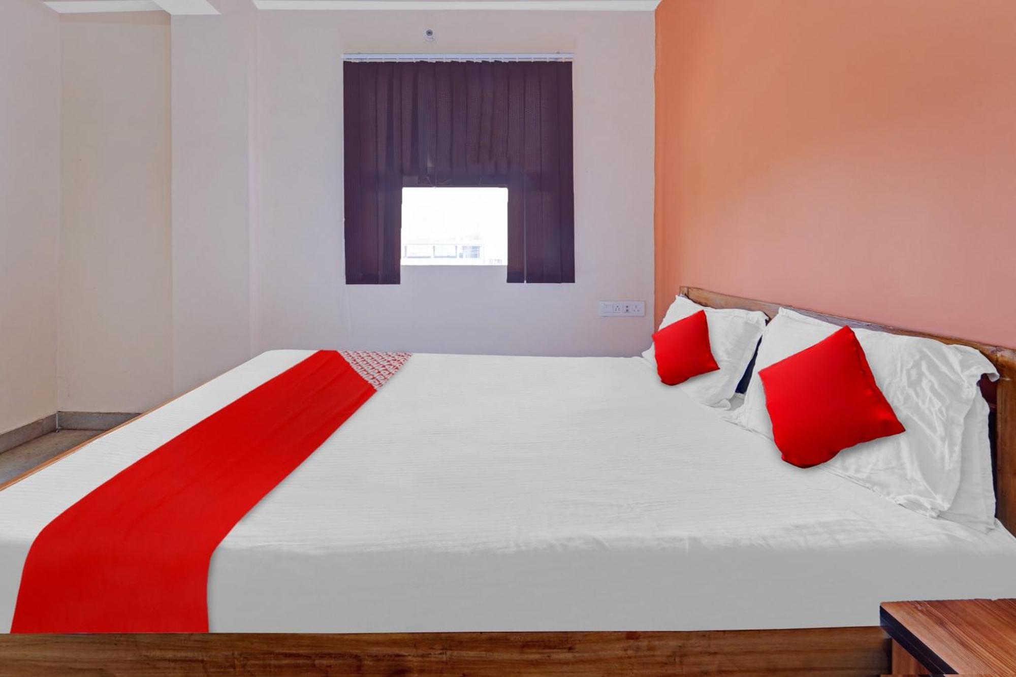 פאטנה Hotel O Grand Paradise Inn & Banquet Hall מראה חיצוני תמונה
